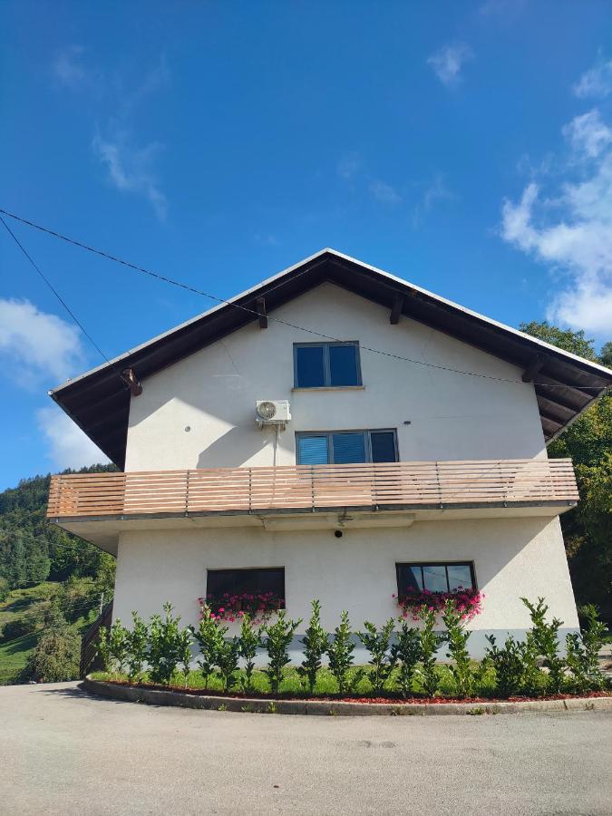 Apartments And Rooms Pri Baslju Cerkno Exterior photo